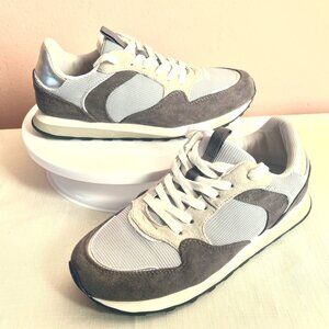 Just Fab JF Gwen Womens Athletic Sneakers Size 8 Grey and Silver